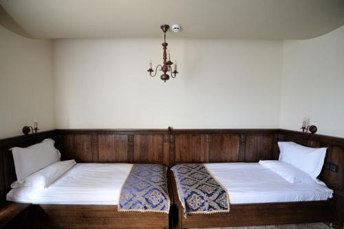 Imagen de la habitación del Hotel Castel Transilvania. Foto 9
