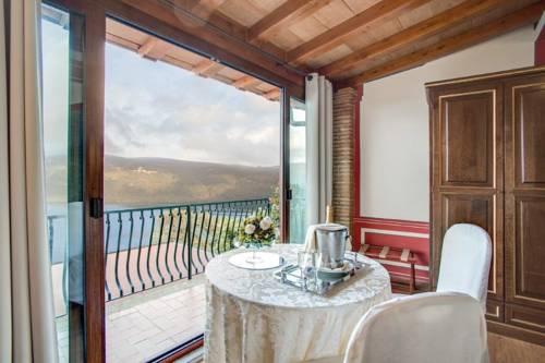 Imagen de la habitación del Hotel Castel Vecchio, ROCCA DI PAPA. Foto 6