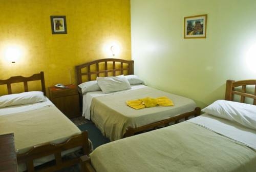 Imagen de la habitación del Hotel Castelar. Foto 14