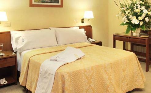 Imagen de la habitación del Hotel Castelar. Foto 15