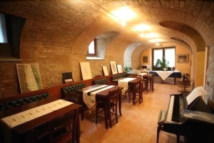 Imagen del bar/restaurante del Hotel Castelbourg. Foto 4