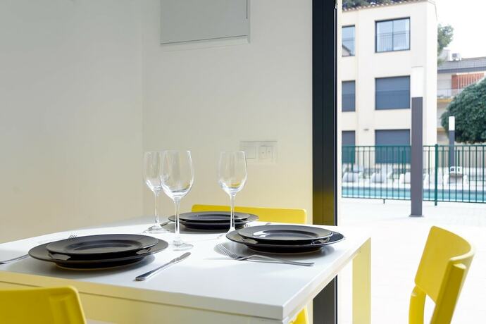 Imagen de la habitación del Hotel Castell Beach. Foto 14