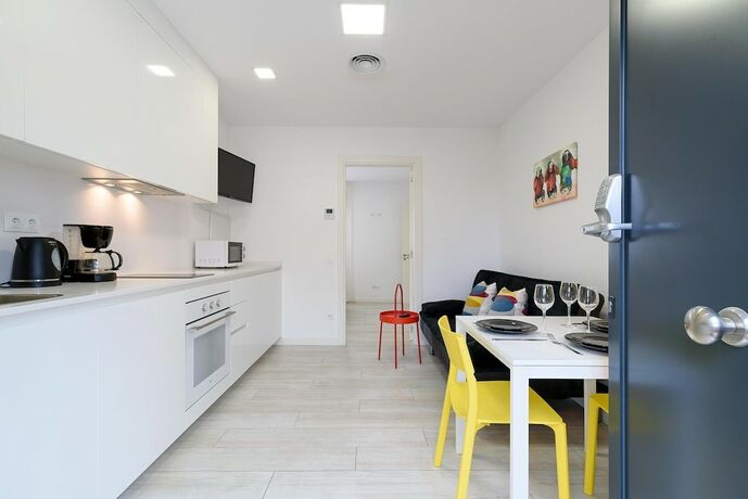 Imagen general del Hotel Castell Beach. Foto 11