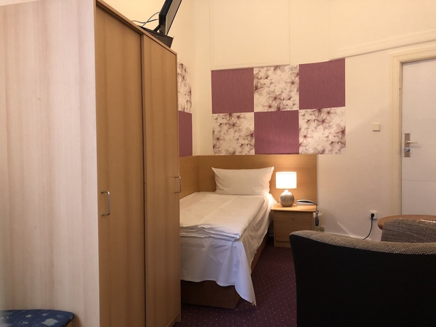 Imagen de la habitación del Hotel Castell, Berlín. Foto 3