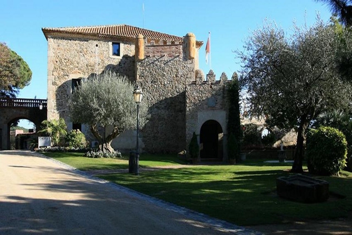 Imagen general del Hotel Castell De L Oliver. Foto 4