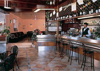 Imagen de los exteriores del Hotel Castell, Limone sul Garda. Foto 11