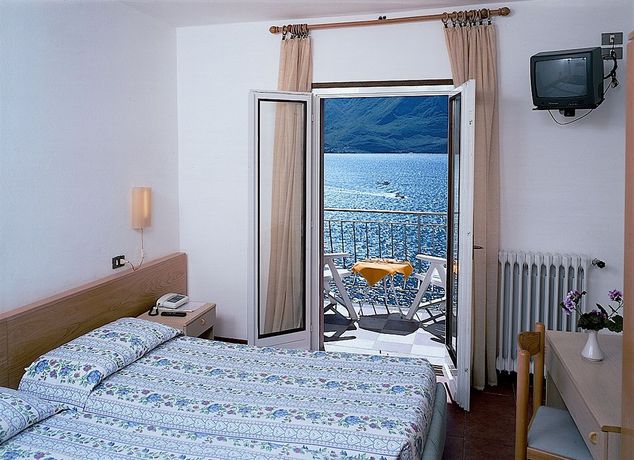 Imagen de la habitación del Hotel Castell, Limone sul Garda. Foto 8