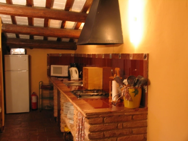 Imagen de la habitación del Hotel Castell de Riudabella. Foto 5