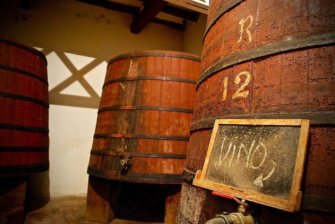 Imagen de los interiores del Hotel Castell de Riudabella. Foto 17