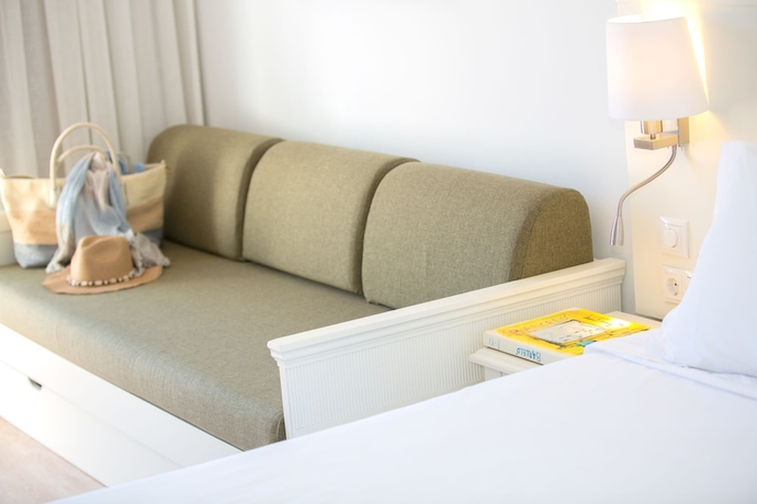 Imagen de la habitación del Hotel Castell dels Hams. Foto 4