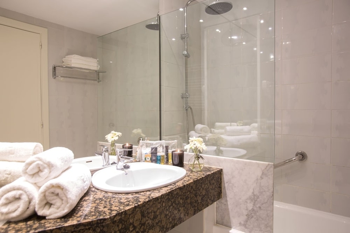 Imagen de la habitación del Hotel Castell dels Hams. Foto 7