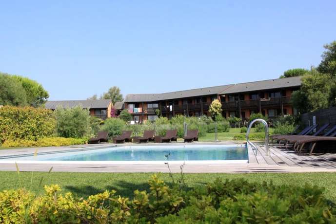 Imagen de la piscina del Hotel Castell'Verde. Foto 12