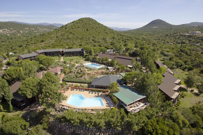 Imagen de los exteriores del Hotel Castell'Verde. Foto 10