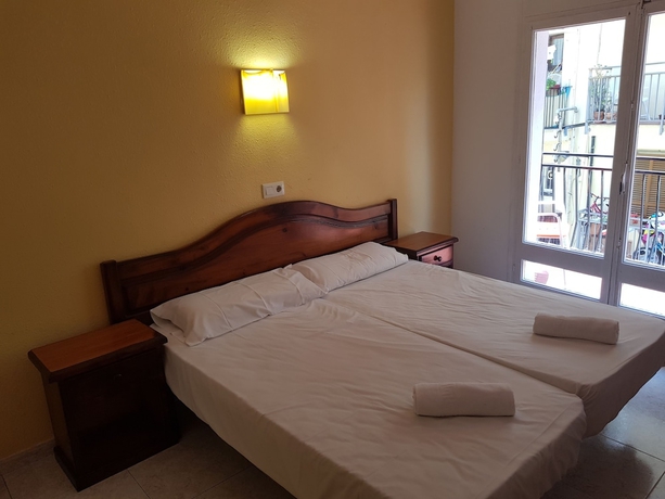 Imagen de la habitación del Hotel Castella. Foto 2