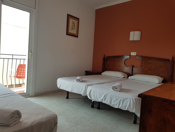 Imagen de la habitación del Hotel Castella. Foto 4