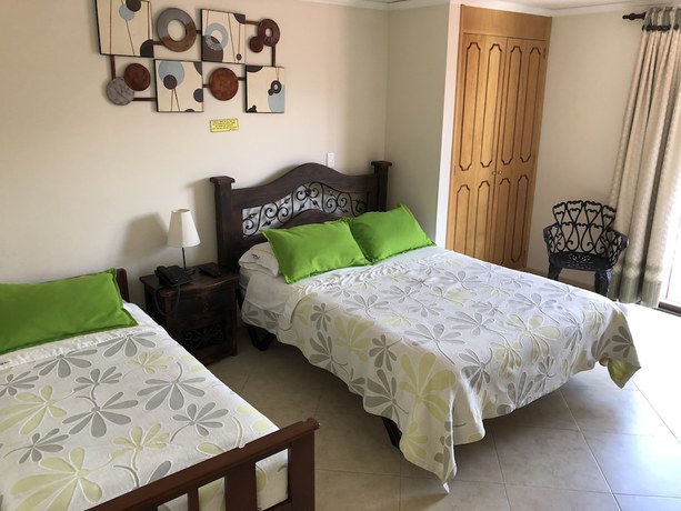 Imagen de la habitación del Hotel Castellana Inn. Foto 3
