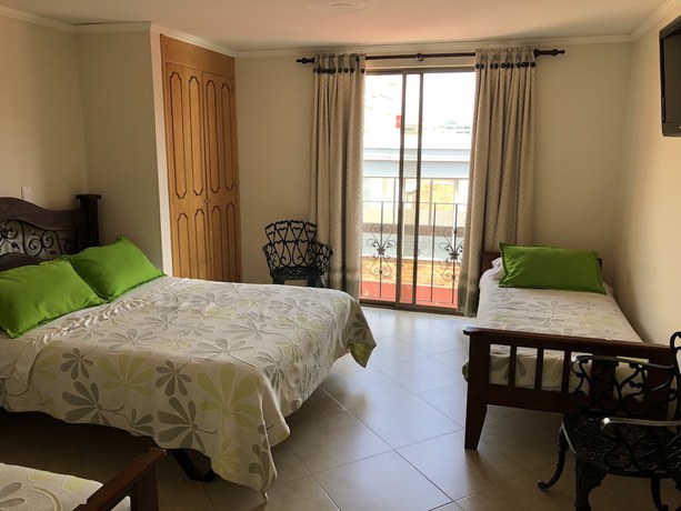 Imagen de la habitación del Hotel Castellana Inn. Foto 4