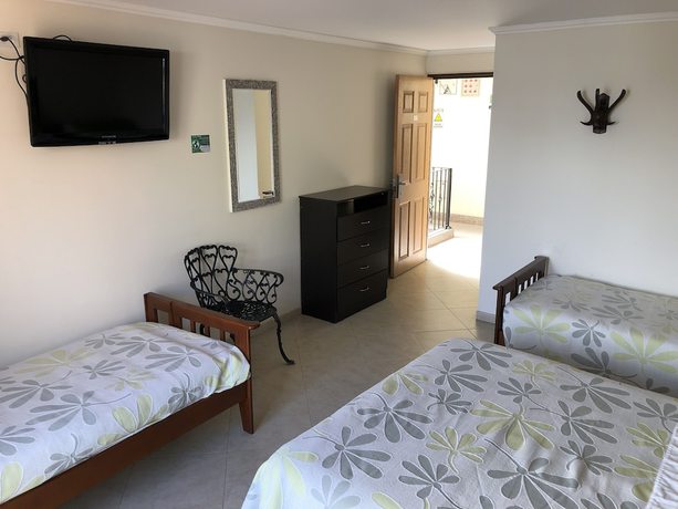 Imagen de la habitación del Hotel Castellana Inn. Foto 6