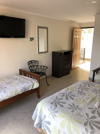 Imagen de la habitación del Hotel Castellana Inn. Foto 10
