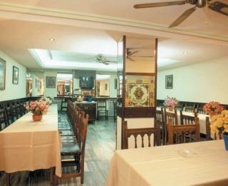 Imagen del bar/restaurante del Hotel Castellano Centro. Foto 6