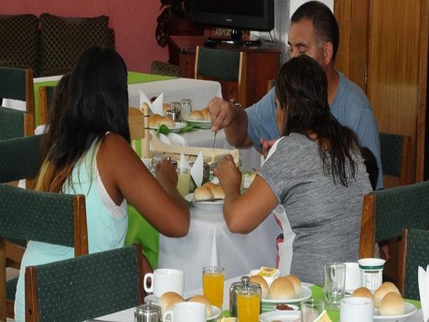 Imagen del bar/restaurante del Hotel Castellano. Foto 3