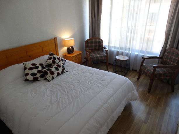 Imagen de la habitación del Hotel Castellano. Foto 7