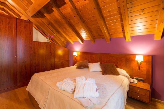 Imagen de la habitación del Hotel Castellarnau. Foto 4