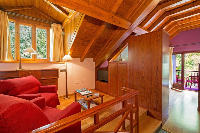 Imagen de la habitación del Hotel Castellarnau. Foto 6