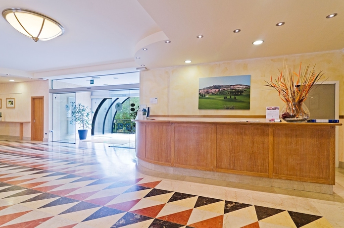 Imagen de los interiores del Hotel Castellaro Golf Resort. Foto 19