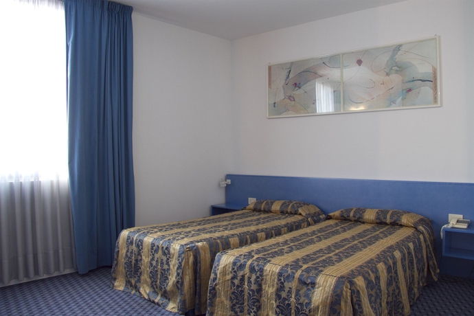 Imagen de la habitación del Hotel Castelli, Montecchio Maggiore. Foto 5