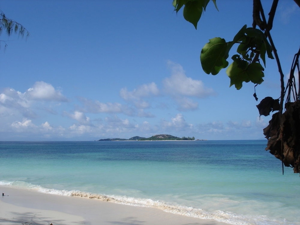 Imagen de los exteriores del Hotel Castello Beach. Foto 10