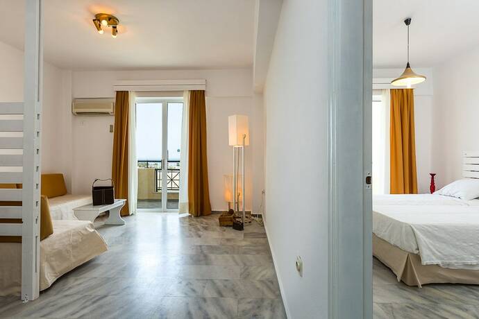 Imagen general del Hotel Castello Bianco Aparthotel. Foto 2