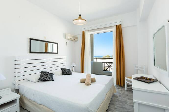 Imagen de la habitación del Hotel Castello Bianco Aparthotel. Foto 15