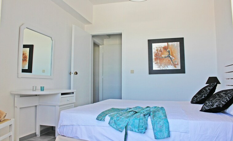 Imagen de la habitación del Hotel Castello Bianco Aparthotel. Foto 23