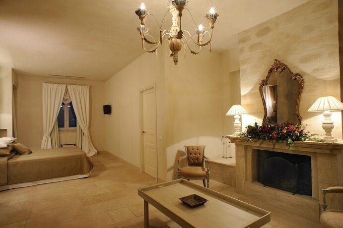 Imagen de la habitación del Hotel Castello Camemi. Foto 18