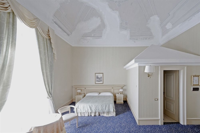 Imagen de la habitación del Hotel Castello Chiola. Foto 3