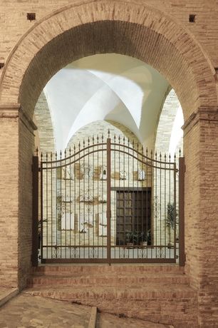 Imagen de los exteriores del Hotel Castello Chiola. Foto 7