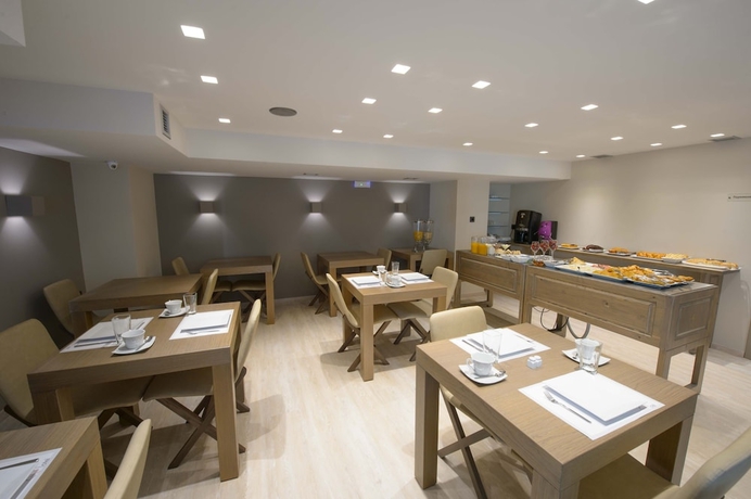 Imagen del bar/restaurante del Hotel Castello City, Patras. Foto 4