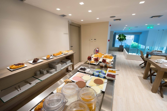 Imagen del bar/restaurante del Hotel Castello City, Patras. Foto 7