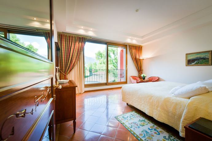 Imagen de la habitación del Hotel Castello Del Sole Beach Resort and Spa. Foto 16