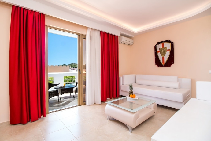 Imagen de la habitación del Hotel Castello Di Cavallieri Suites. Foto 6