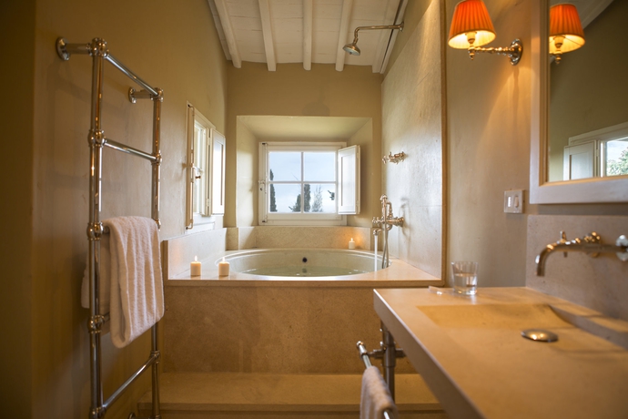 Imagen de la habitación del Hotel Castello Di Fonterutoli Wine Resort. Foto 3