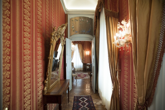 Imagen de la habitación del Hotel Castello Di Guarene. Foto 2