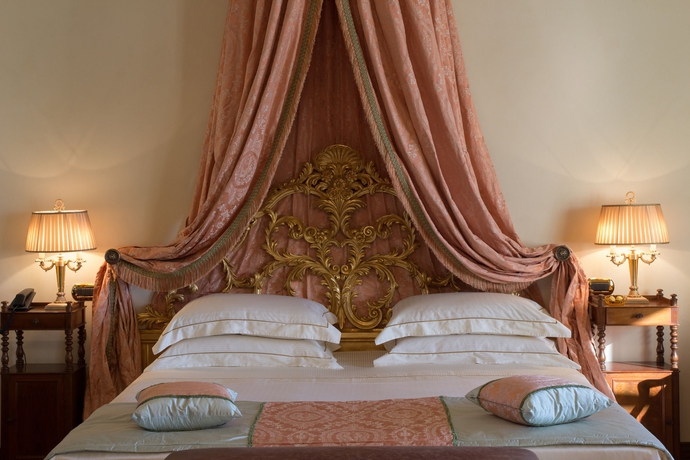 Imagen de la habitación del Hotel Castello Di Guarene. Foto 8