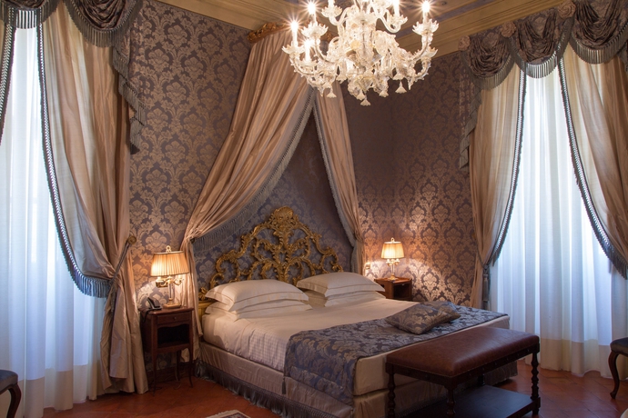 Imagen de la habitación del Hotel Castello Di Guarene. Foto 12