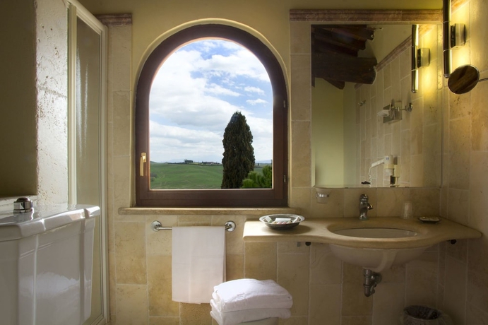 Imagen de la habitación del Hotel Castello Di Leonina Relais. Foto 9