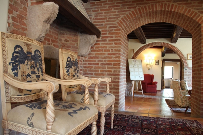 Imagen de los interiores del Hotel Castello Di Leonina Relais. Foto 15