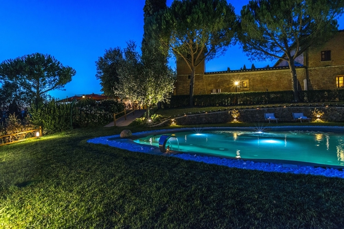 Imagen de la piscina del Hotel Castello Di Leonina Relais. Foto 17