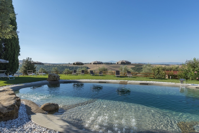 Imagen de la piscina del Hotel Castello Di Leonina Relais. Foto 19