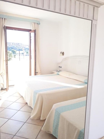 Imagen de la habitación del Hotel Castello Di Tavolara. Foto 12